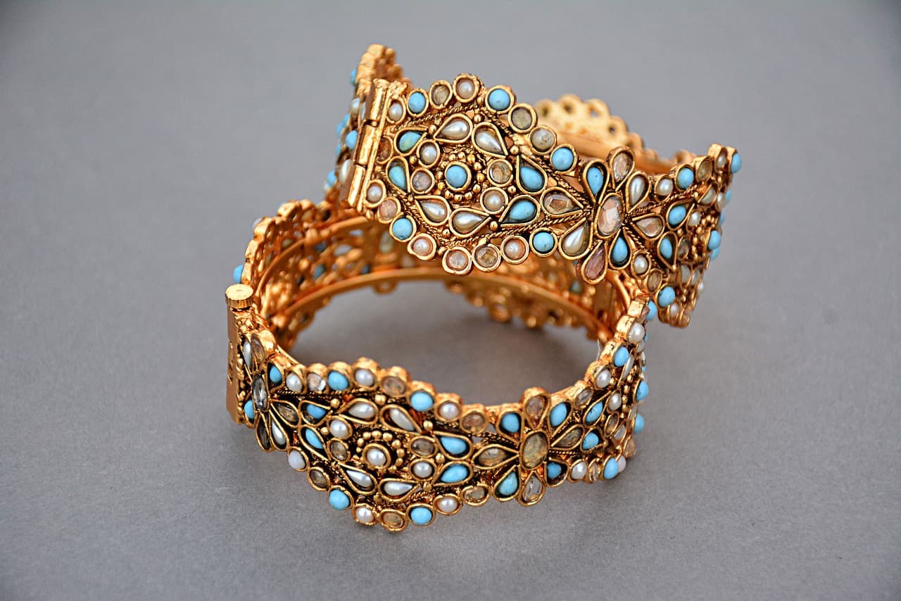 Creative Ways to Showcase Jewellery Collections Online