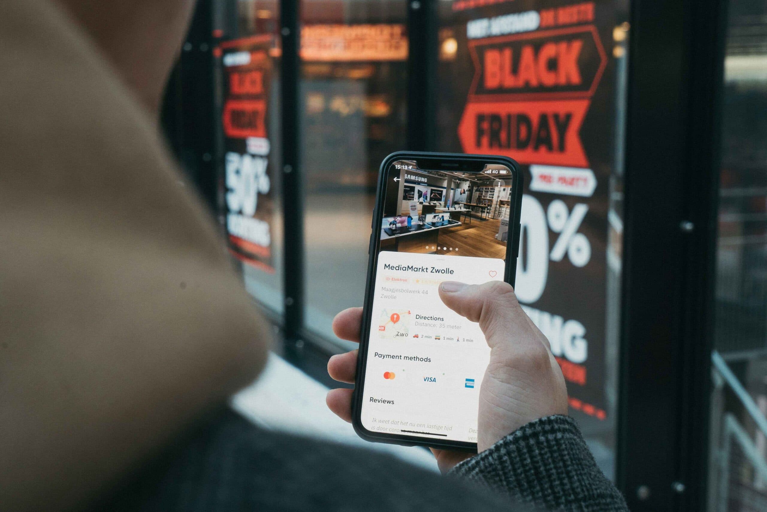 Tech enhanced Experiential Retail in Luxury Shopping